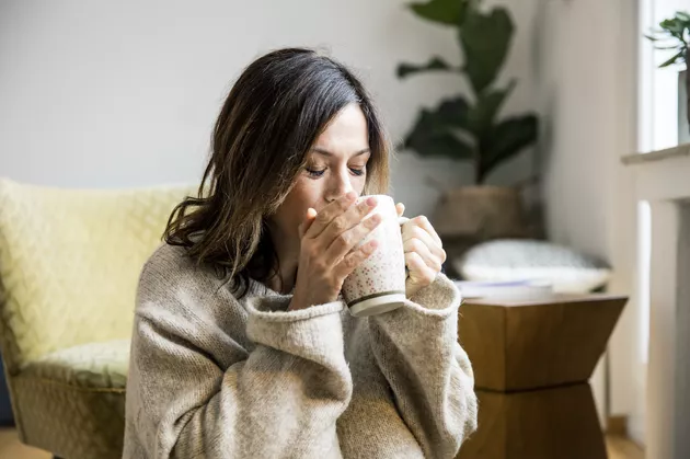 11 Natural Remedies for a Sore Throat, According to a Doctor