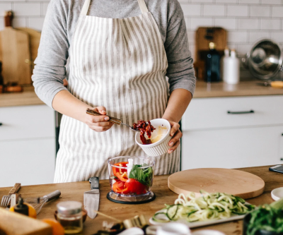 Eating Whole Foods Naturally Cuts Hundreds of Calories a Day, Study Finds