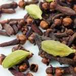 Clove water: soothing trend, not a miracle cure