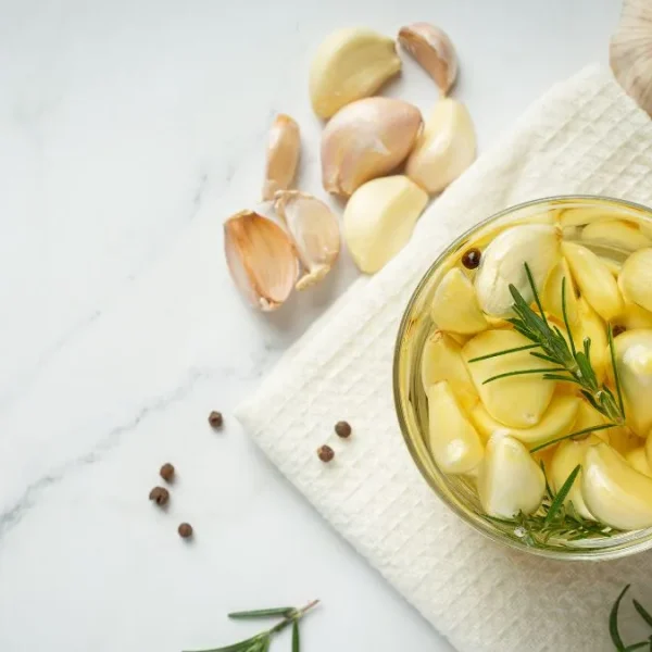 Can Garlic Help Lower Cholesterol? The Evidence Says “A Little”