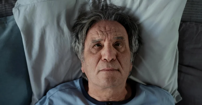 Study Ties a 6.4-to-7.8-Hour Sleep Window to Slower Biological Aging